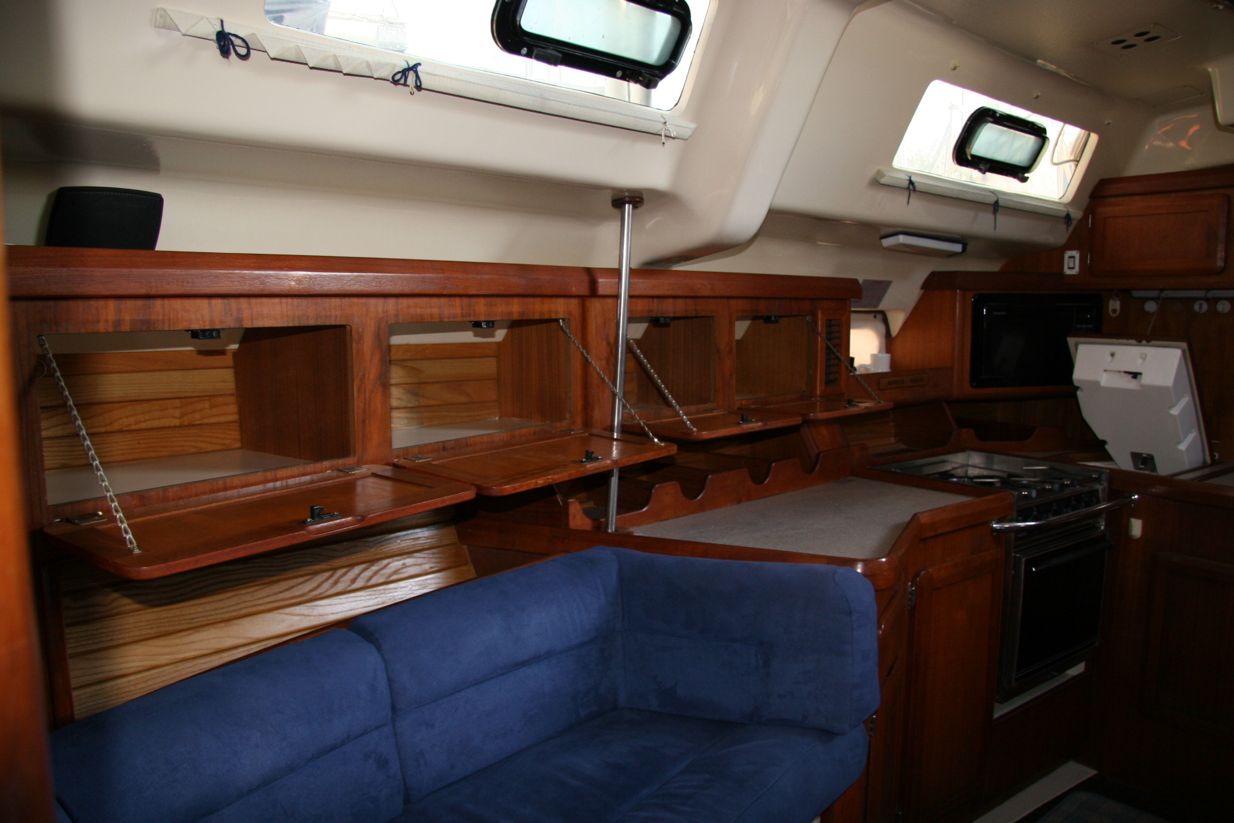 saloon
